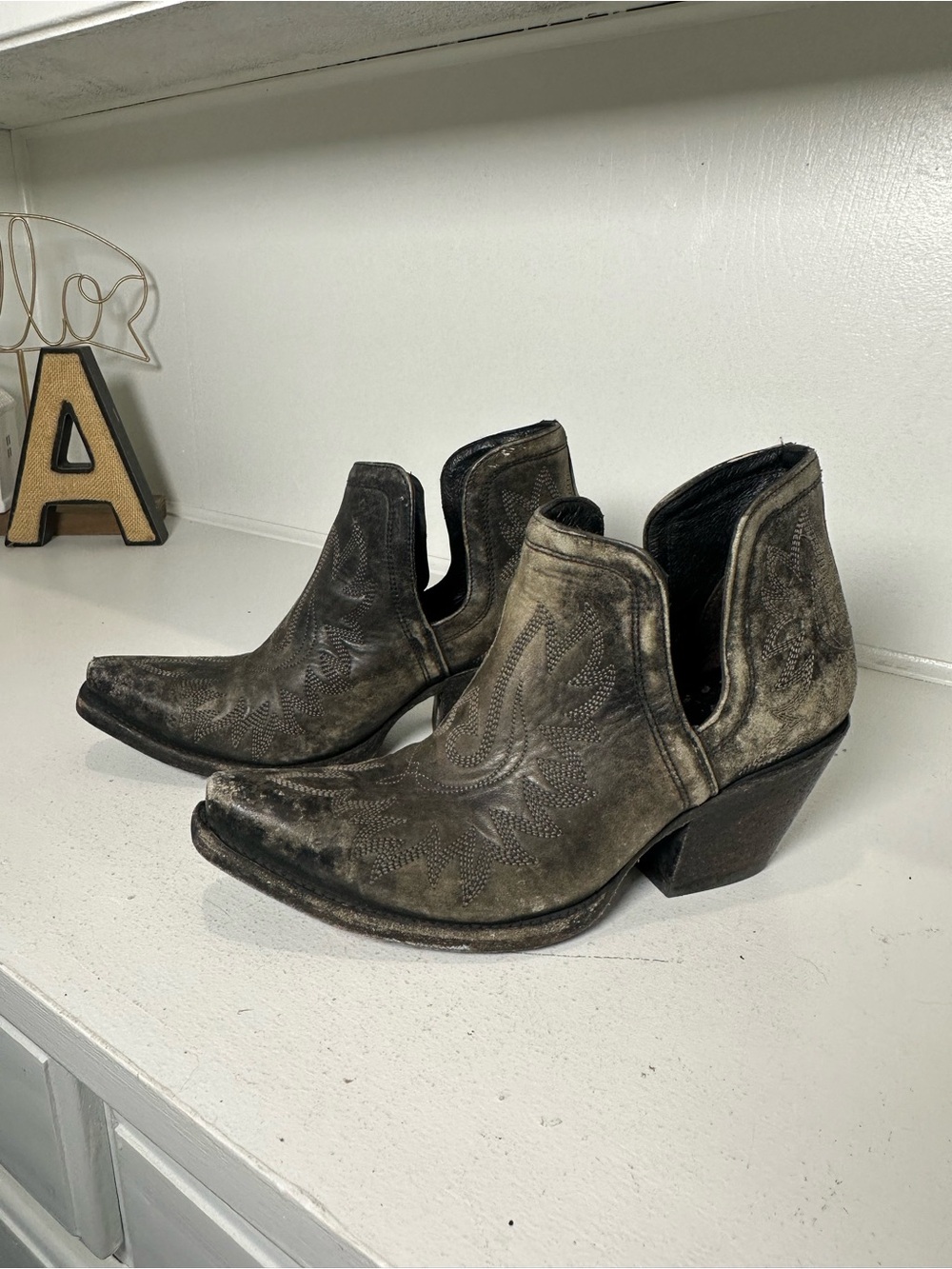 Ariat Western Booties Womens 9B Gray Distressed Leather Ankle Boots Cutout